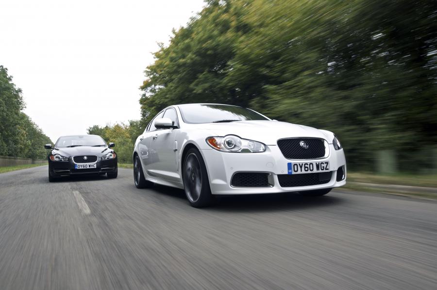  Jaguar XF BlackPack 2010 года  (UK) (фото 13 из 17)